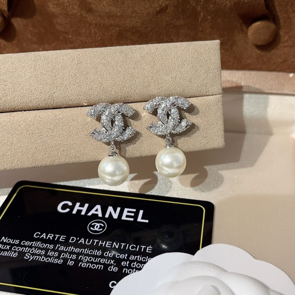 Chanel Cc Pearl Dangle Earrings Silver - Image 3
