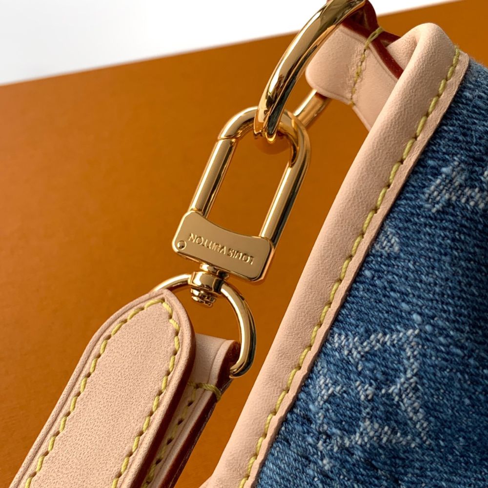 Louis Vuitton Carryall Cargo PM Blue Denim 33Cm - Image 6