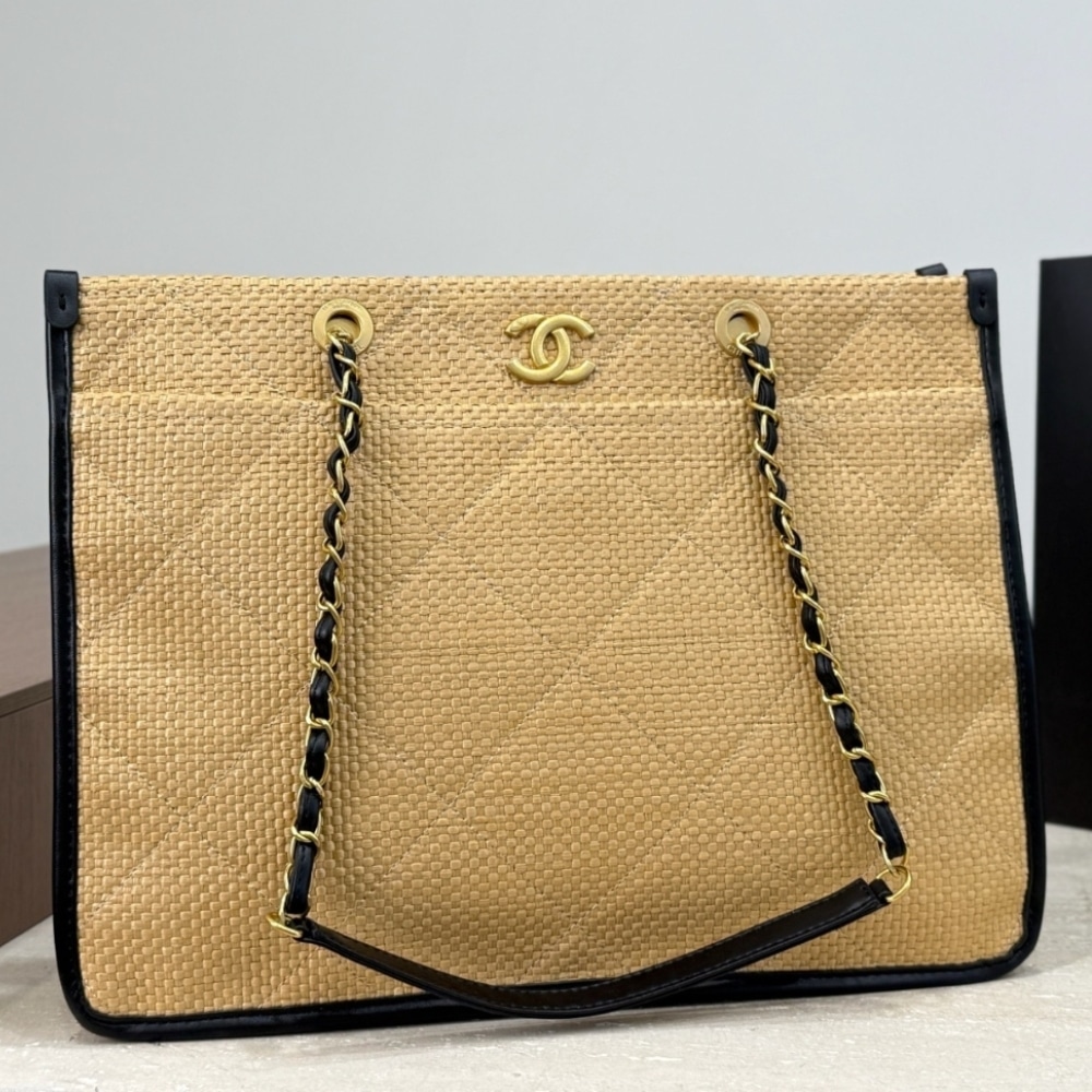 Chanel Shopping Bag Large Natural Straw Tote Bag Beige 39cm - Image 2
