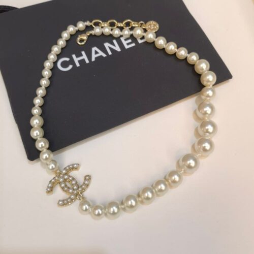 Alternative view of Chanel Choker Necklace Glass Pearls Gold A64757 Y20450 Z2048