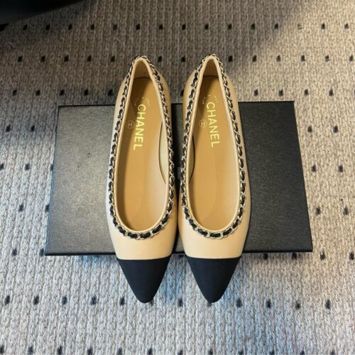 Alternative view of Chanel Ballerina Flat With Chain Smooth Leather And Fabric Beige And Black
