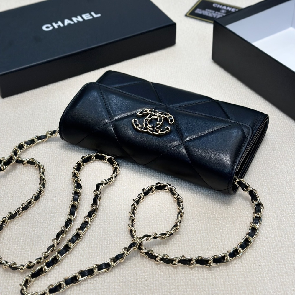 Chanel 19 Small Smooth Leather Wallet On Chain Black 19cm - Image 3