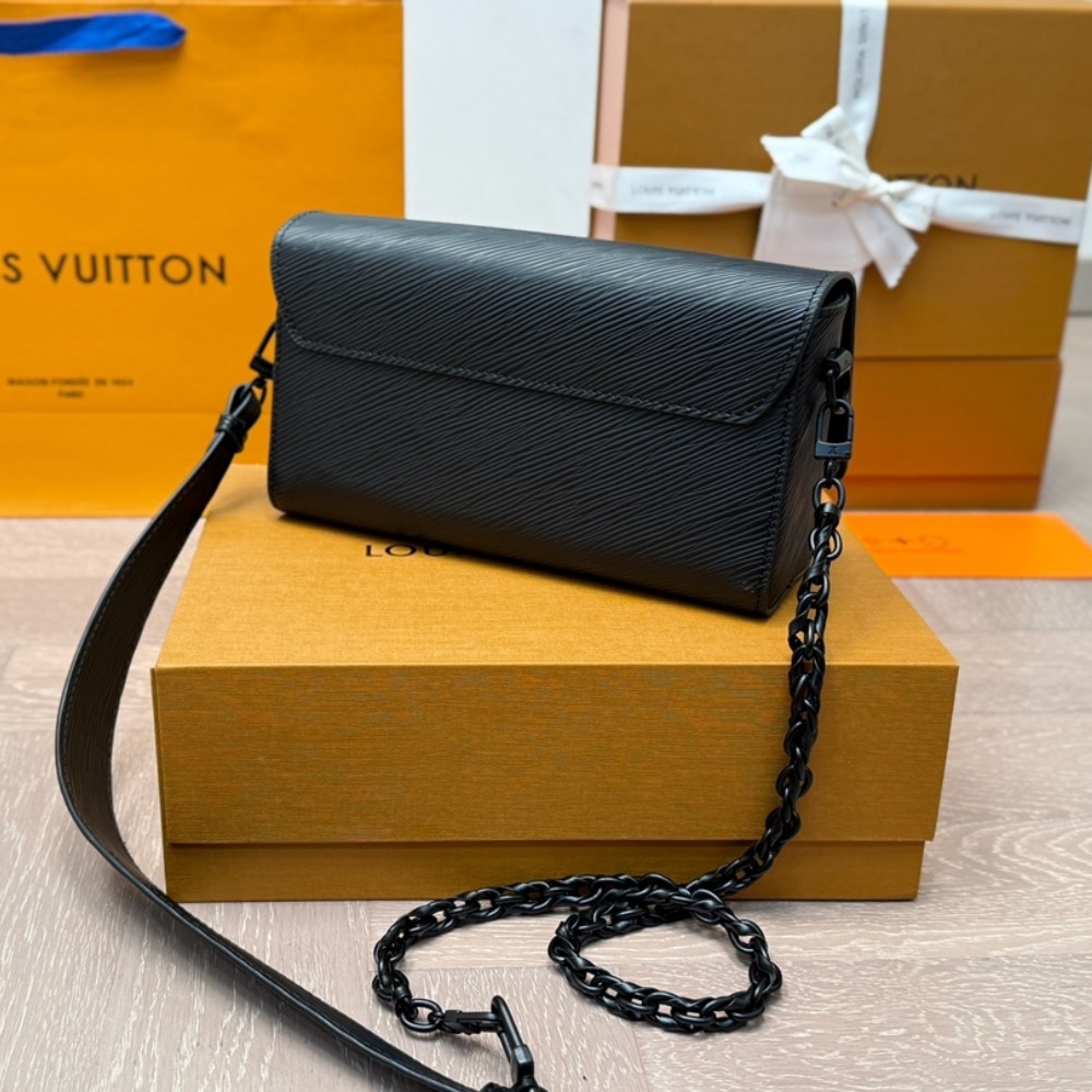 Louis Vuitton Twist West Epi Leather Shoulder Bag Black 23Cm M25336 - Image 4