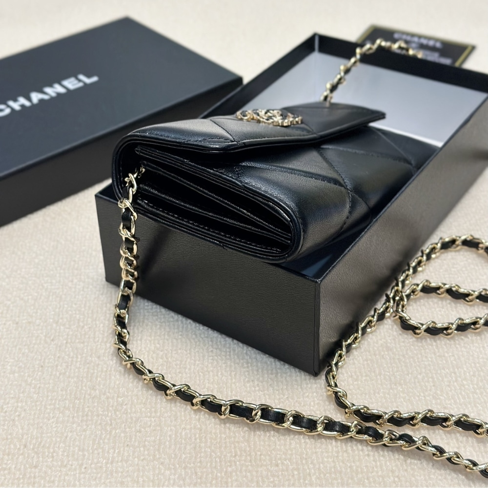 Chanel 19 Small Smooth Leather Wallet On Chain Black 19cm - Image 6