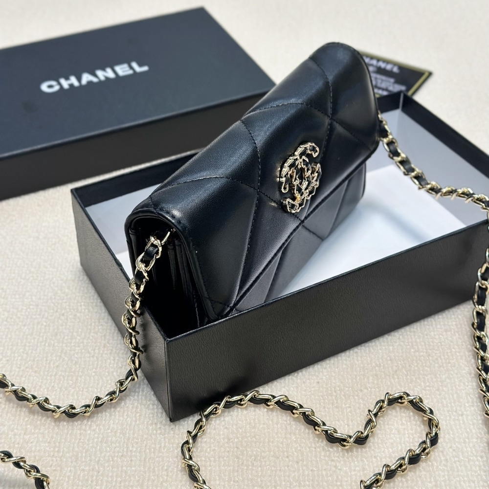 Chanel 19 Small Smooth Leather Wallet On Chain Black 19cm - Image 8