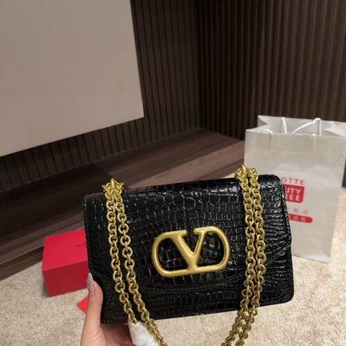 Alternative view of Valentino Garavani Vain Small Shoulder Bag In Crocodile Black 19Cm 6W0B0R17Tvg 0No
