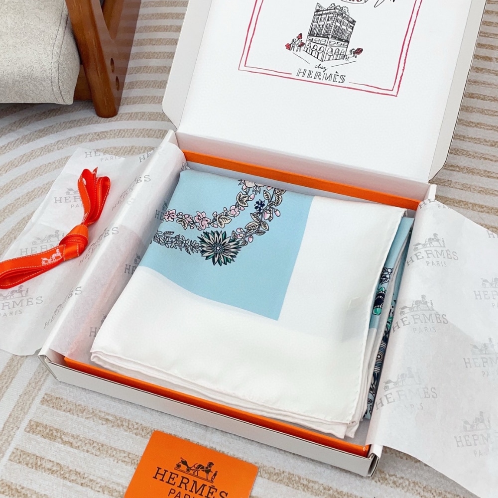 Hermes Brides De Gala En Fleurs Silk Twill Scarf Blanc 90cm H004192S 01 - Image 4
