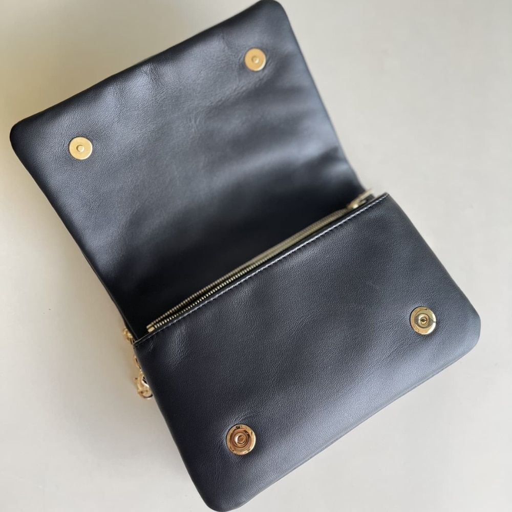Louis Vuitton Pochette Coussin Monogram Embossed Crossbody Bag Black 20Cm M82116 - Image 7