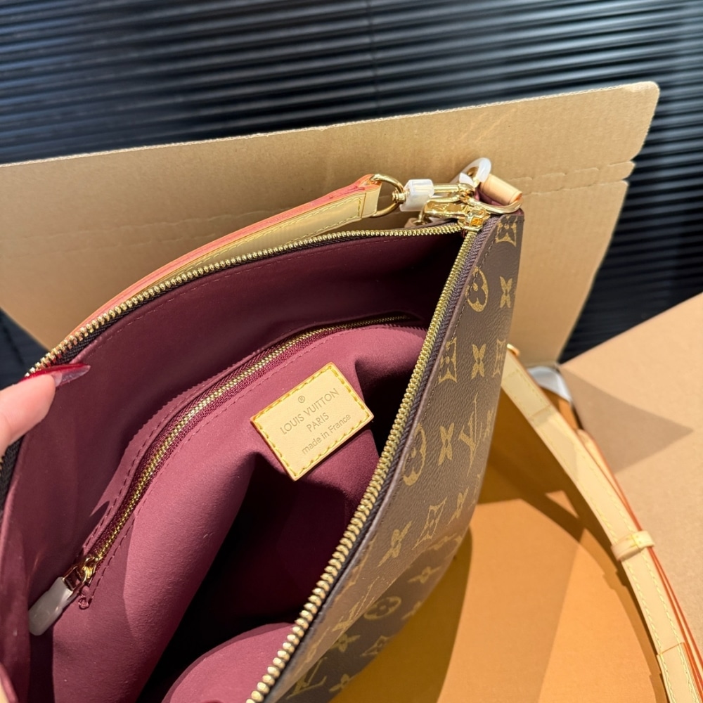 Louis Vuitton Multipass Medium Grained Leather Shoulder Bag Brown 27Cm M27825 - Image 7