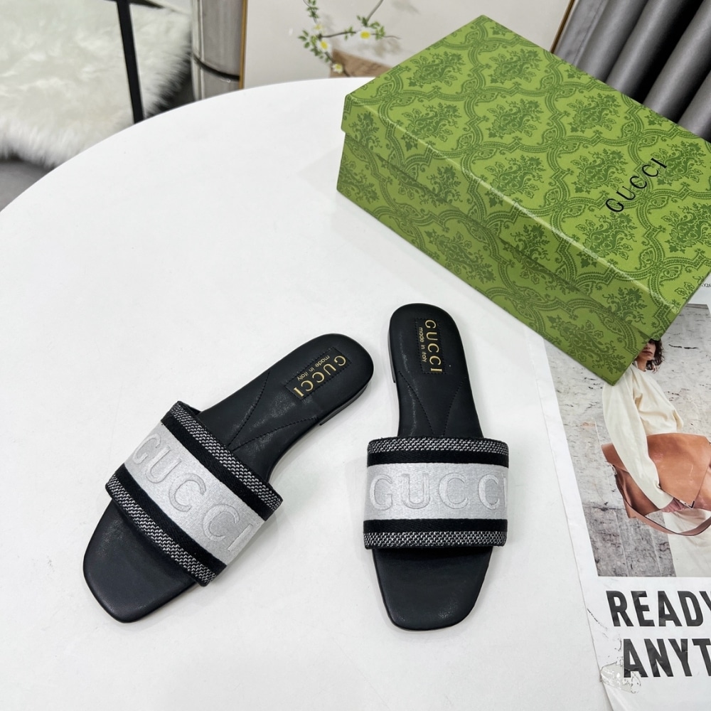 Gucci Women Slide Canvas Sandal Black And White 817564 FAECG 8843 - Image 3