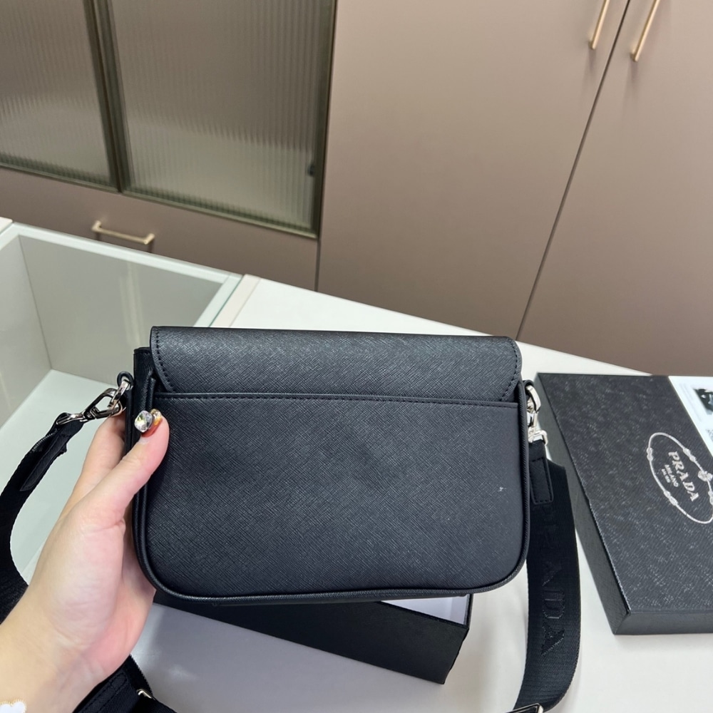 Prada Saffiano Leather Shoulder Bag Black 22cm 2VD059 9Z2 F0002 V OOO - Image 4