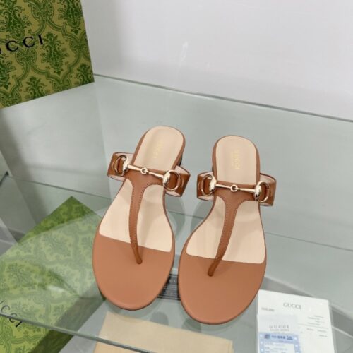 Alternative view of Gucci Women's Thong Sandal With Horsebit Light Brown ‎816590 C9D00 2712