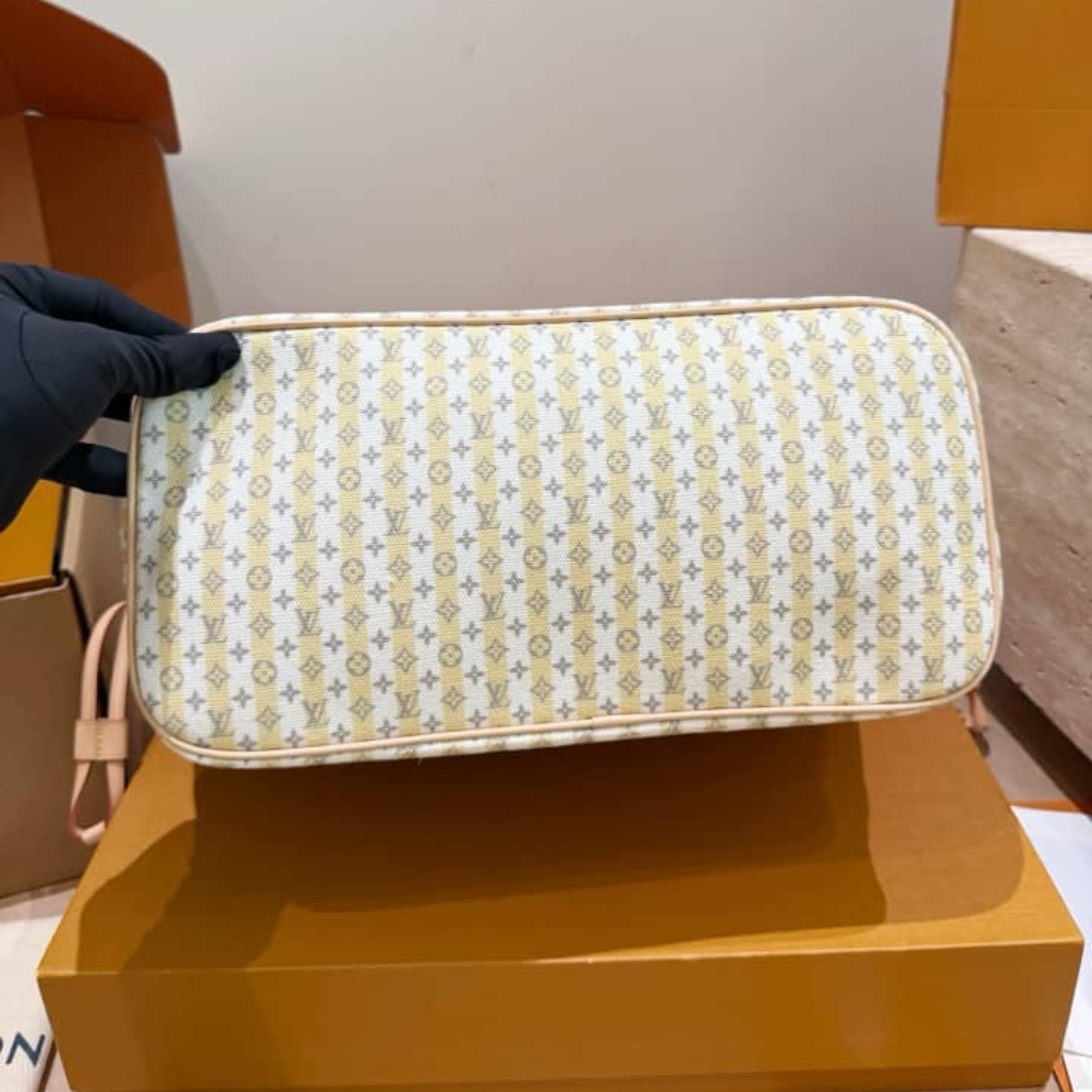 Louis Vuitton Neverfull MM LV Stamp Banana 32Cm M28457 - Image 9