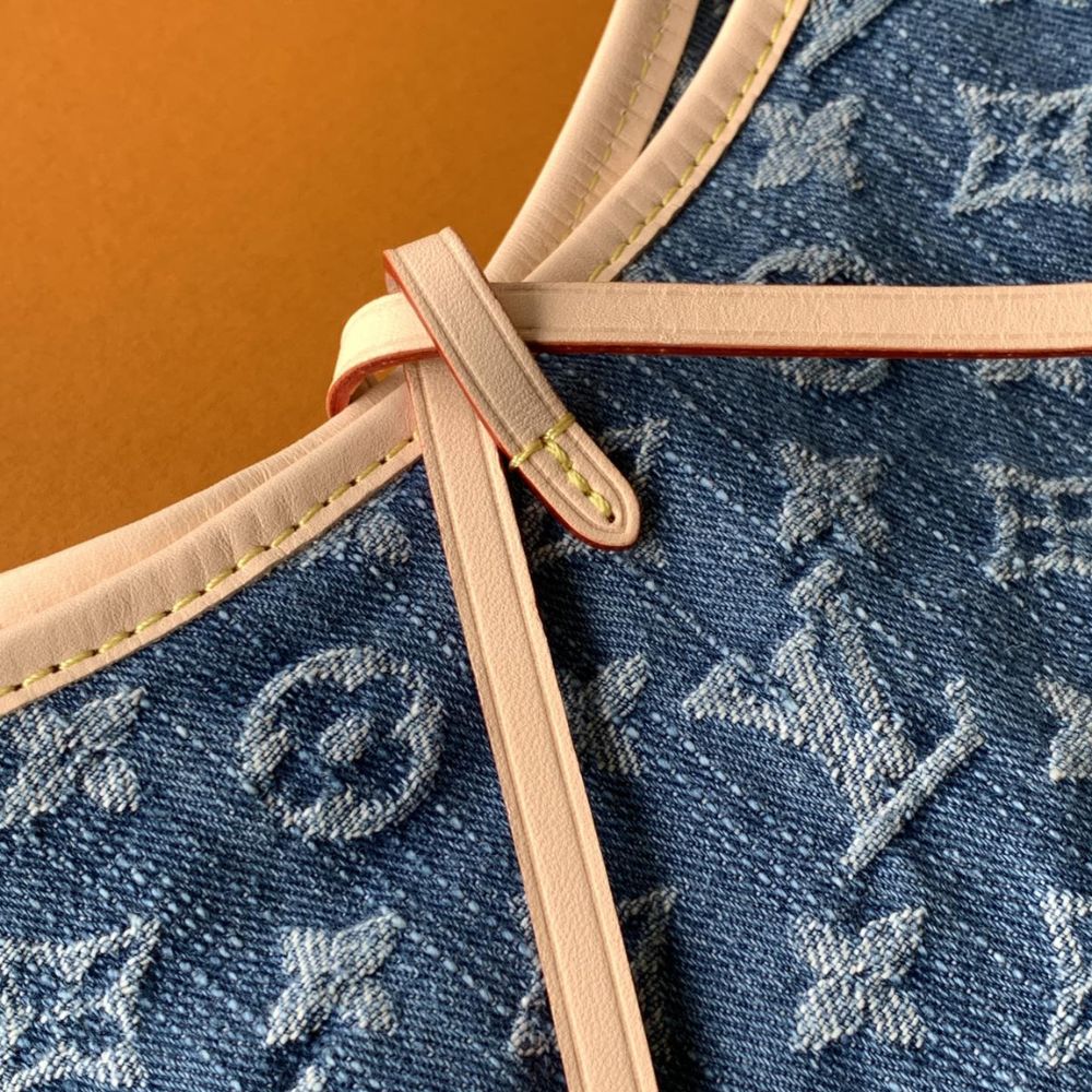 Louis Vuitton Carryall Cargo PM Blue Denim 33Cm - Image 7