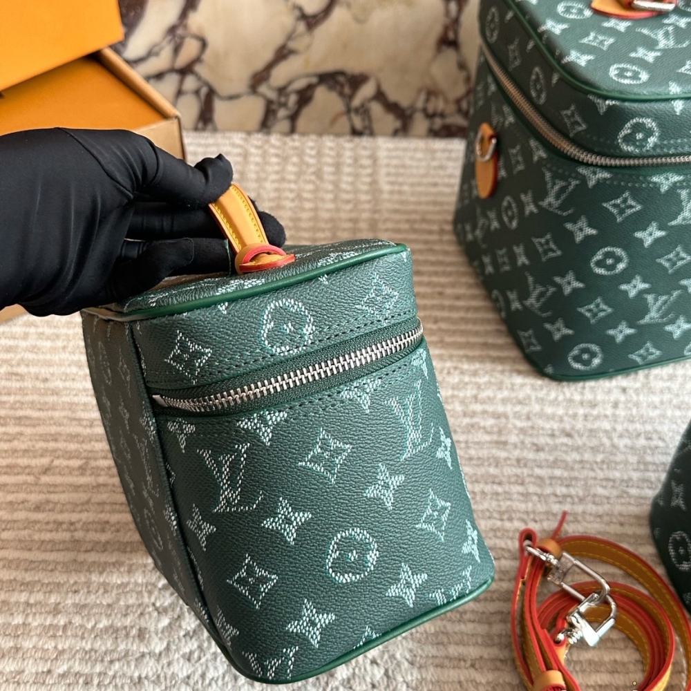 Louis Vuitton Nice Nano Green Toiletry Bag 16cm - Image 5