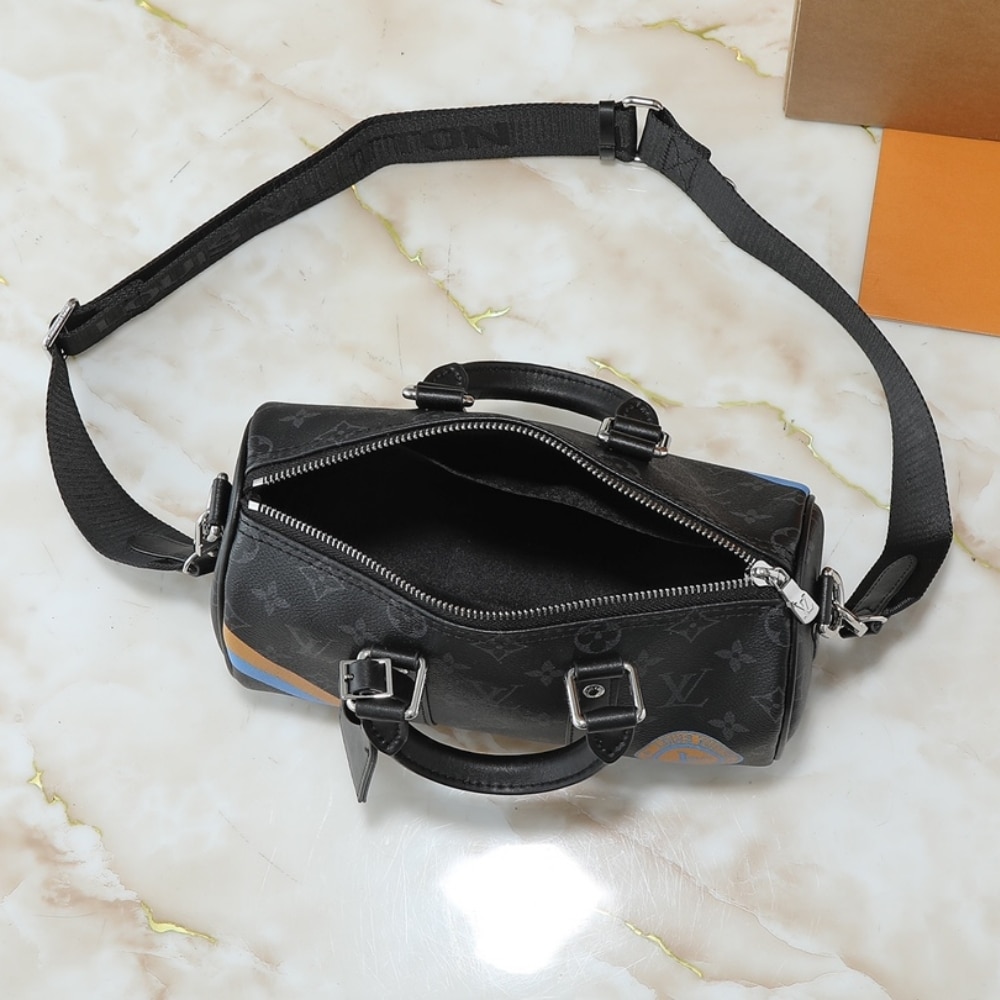 Louis Vuitton Keepall Bandoulière 25 Mon Monogram Eclipse Shoulder Bag Black 25cm P01942 - Image 6