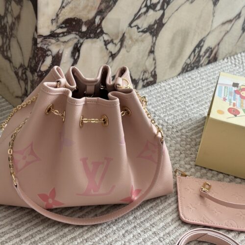 Alternative view of Louis Vuitton Leather Bundle Bag Pink 28cm