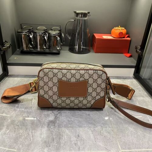 Alternative view of Gucci GG Emblem Small GG Supreme Canvas Crossbody Bag Beige And Brown 23Cm ‎821155 FAED3 9786