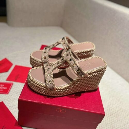 Alternative view of Valentino Garavani Rockstud Wedge In Leather 90mm Dark Pink