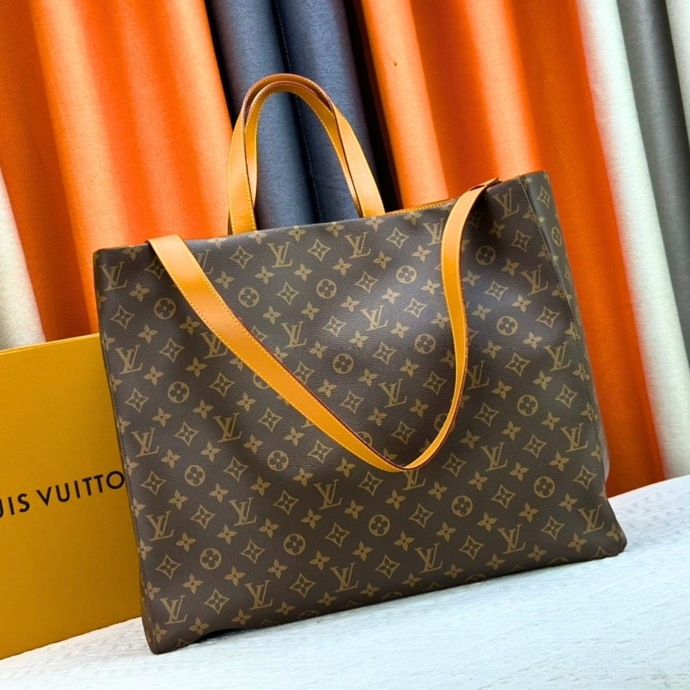 Louis Vuitton Shopper Tote MM Monogram Brown 40Cm - Image 3