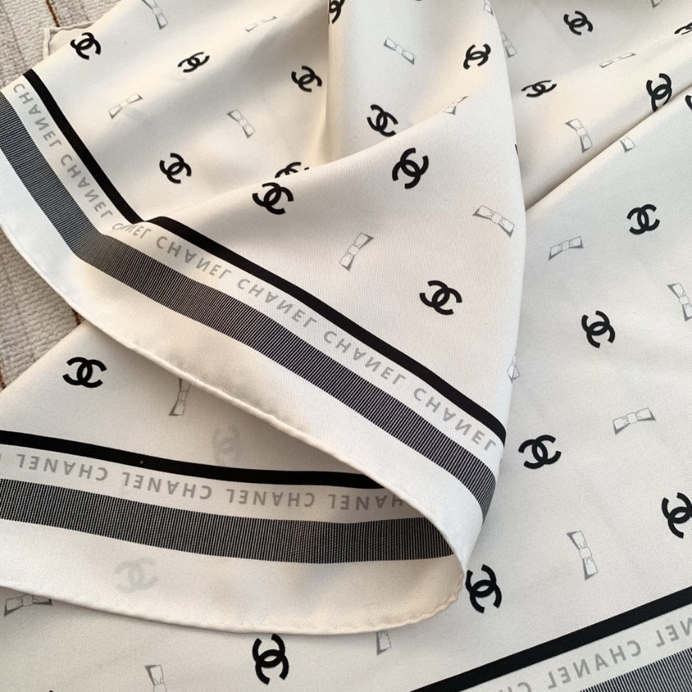 Chanel Square Scarf Jacquard Silk Twill Ecru Black And White 90cm AAA777 B19447 NAFFT - Image 5