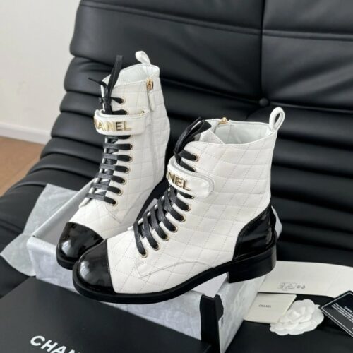 Alternative view of Chanel Combat Boots Quilted Leather And Patent White Black G45005