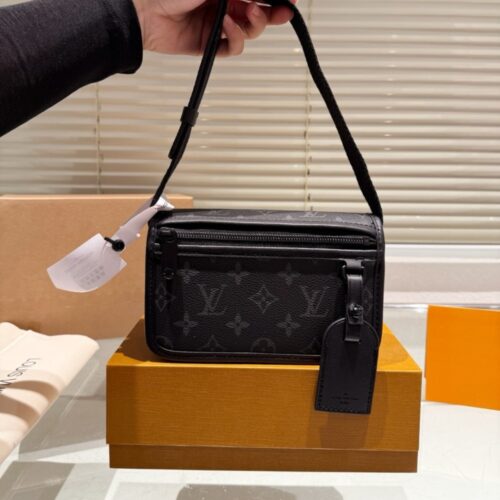 Alternative view of Louis Vuitton Bosphore Wearable Wallet Monogram Eclipse Canvas Crossbody Bag Black 19Cm M12599