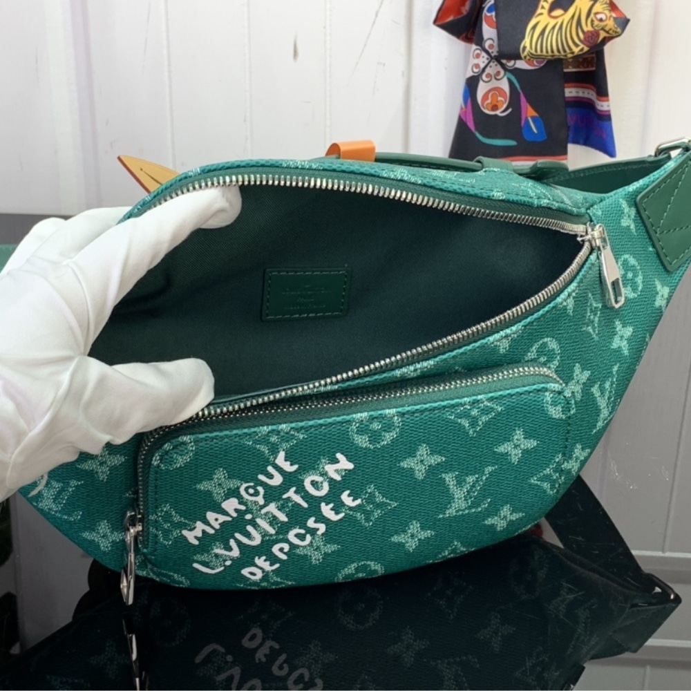Louis Vuitton Rush Bumbag Monogram Heritage Green 30Cm M12867 - Image 4