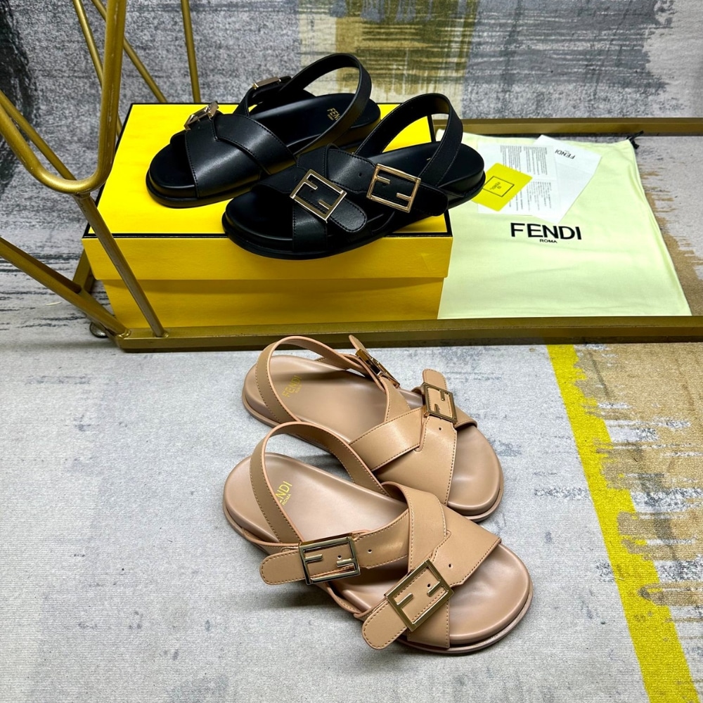 Fendi Feel Triple-Band Leather Slides Beige 8x8647na7f0qb8 - Image 5