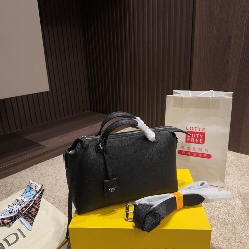 Fendi By The Way Medium Leather Boston Bag Black 20Cm 8BL1461D5F0GXN - Image 2
