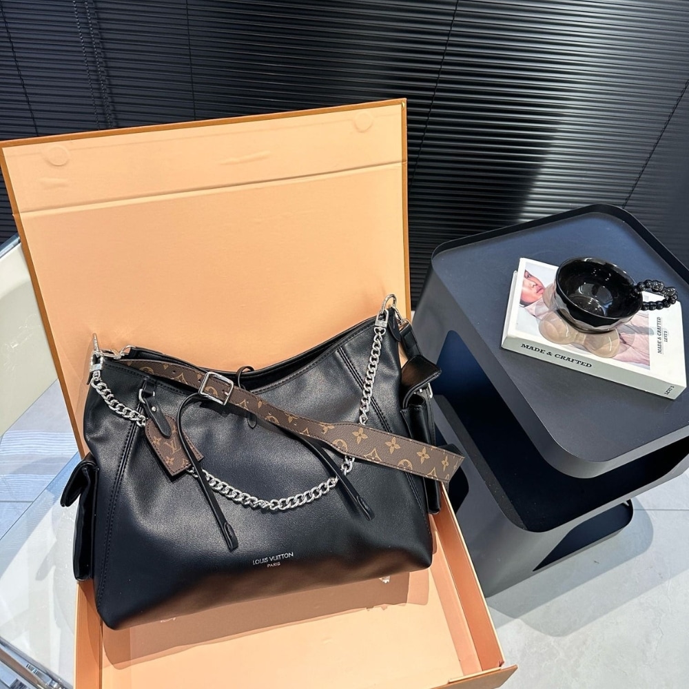 Louis Vuitton Carryall Cargo Vibe PM Leather Shoulder Bag Black 34Cm M24861 - Image 3