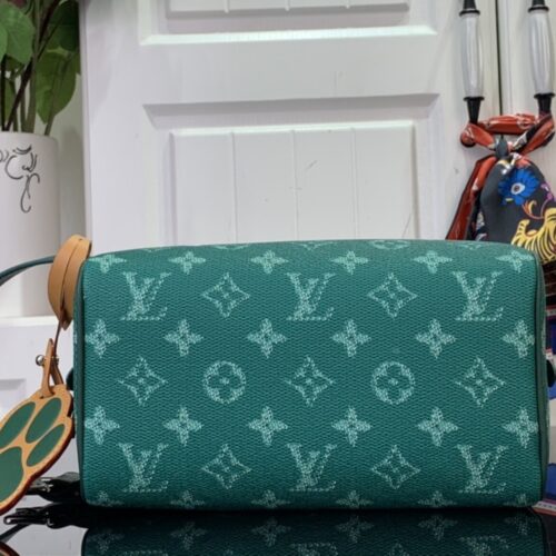 Alternative view of Louis Vuitton Dopp Kit Monogram Heritage Green 22Cm M12688
