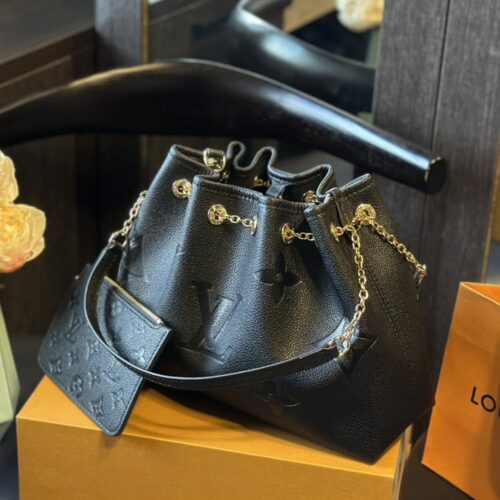 Alternative view of Louis Vuitton Bundle Monogram Empreinte Shoulder Black Washed 28Cm M47209