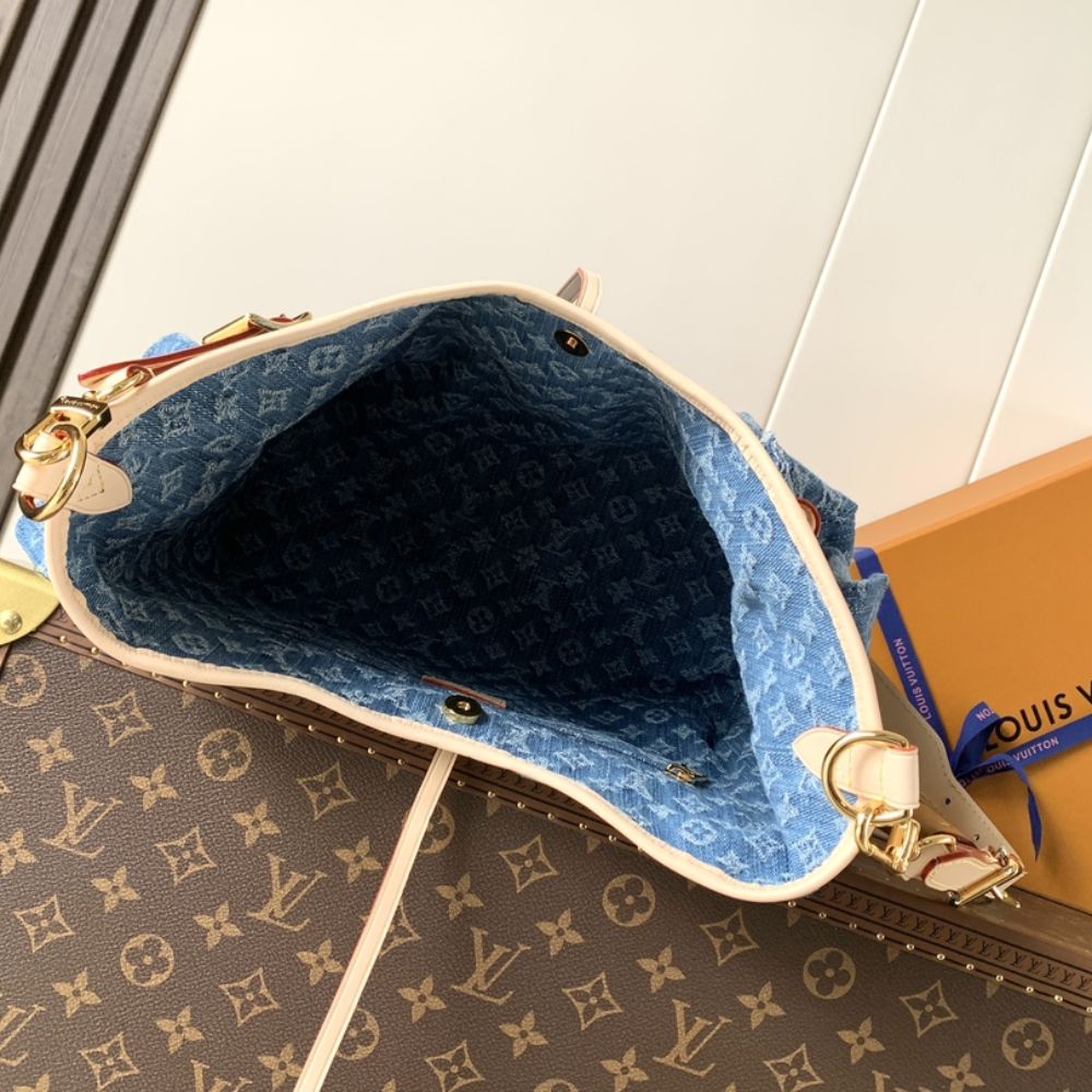 Louis Vuitton Carryall Cargo PM Blue Denim 33Cm - Image 9