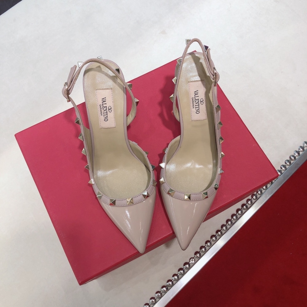 Valentino Garavani Rockstud Slingback Pump Patent Leather Beige 85mm - Image 4