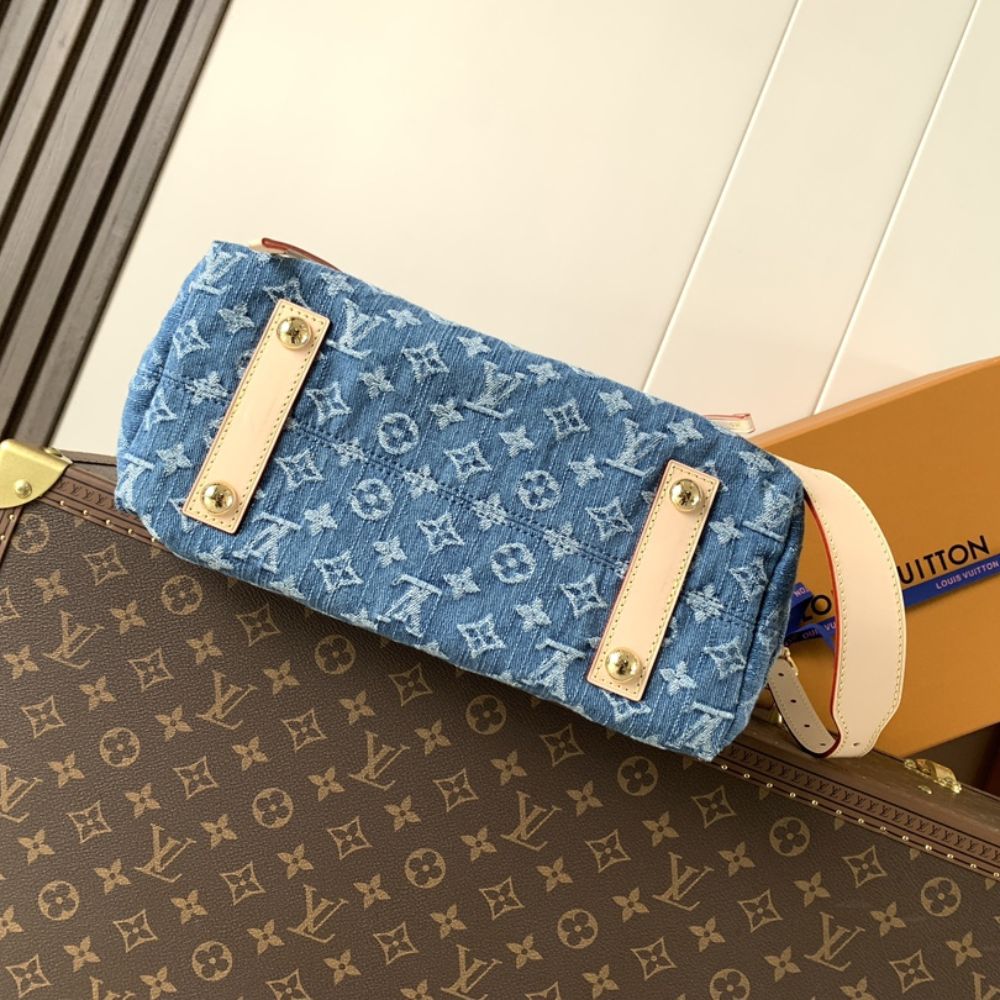 Louis Vuitton Carryall Cargo PM Blue Denim 33Cm - Image 10