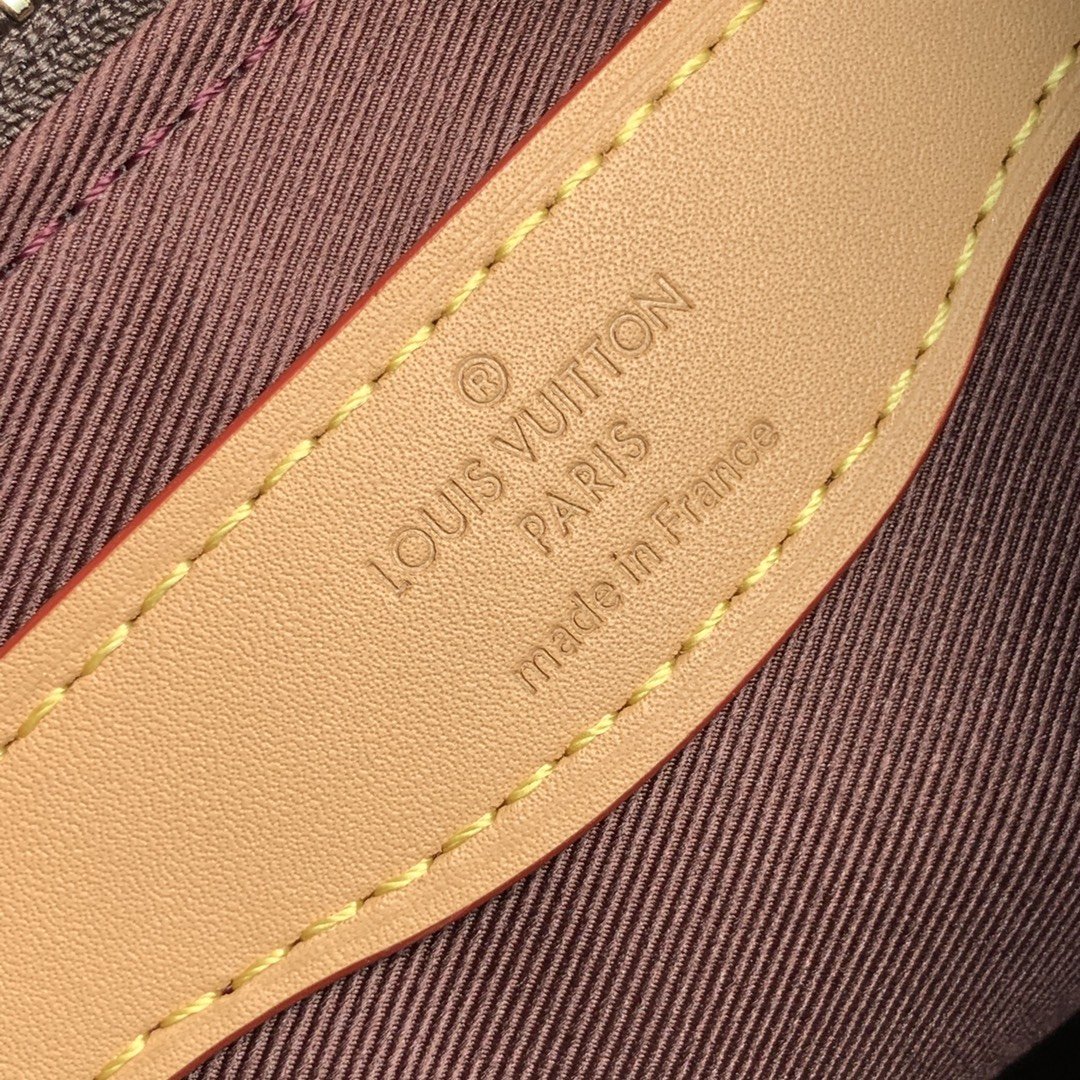 Louis Vuitton Boulogne PM Monogram Canvas Shoulder Bag Natural 26cm M45832 - Image 7