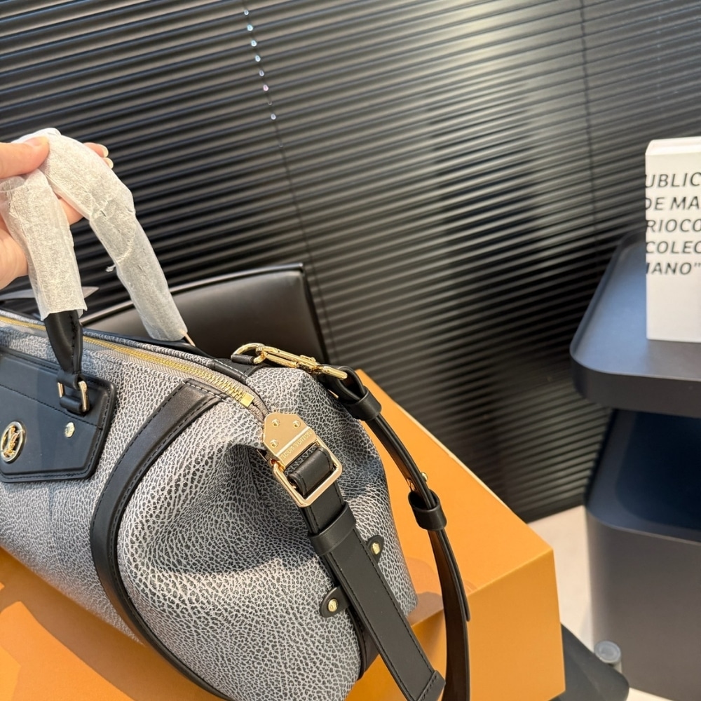 Louis Vuitton LV Biker MM Grained Leather Top Handle Bag Dark Denim Blue 37cm M14702 - Image 5