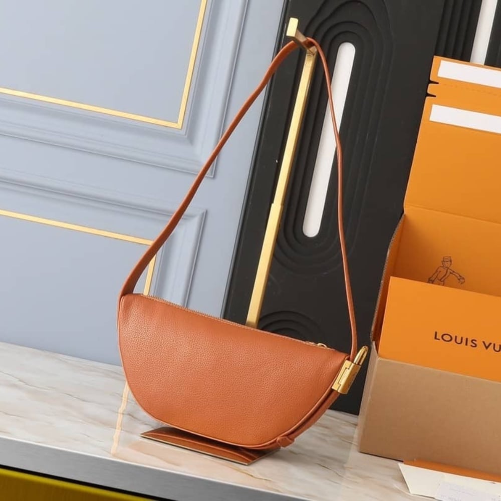 Louis Vuitton Low Key Leather Bumbag Cognac 28Cm M83546 - Image 3