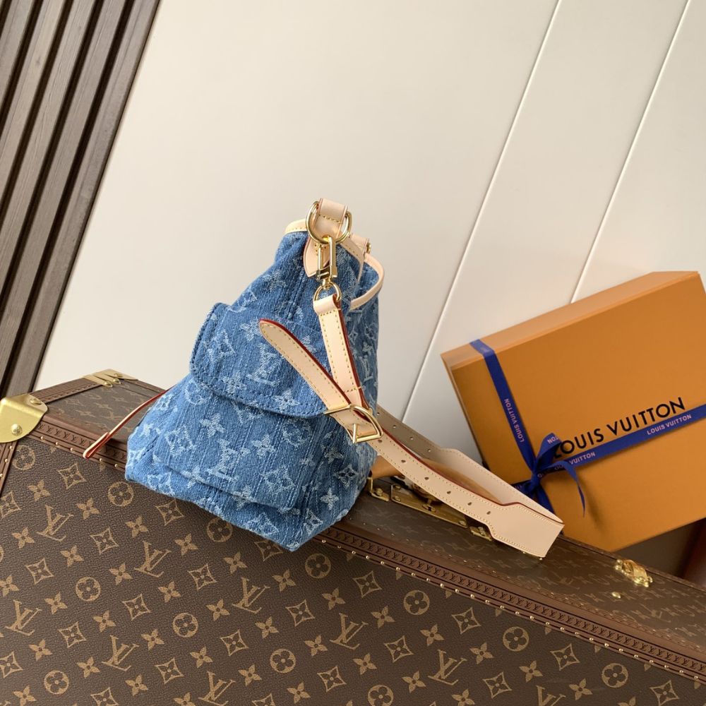 Louis Vuitton Carryall Cargo PM Blue Denim 33Cm - Image 4