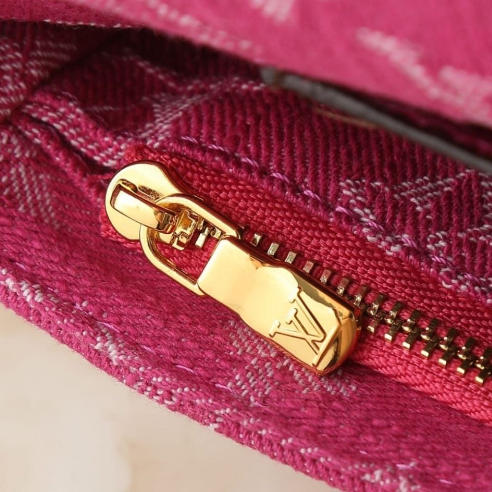 Louis Vuitton Wallet On Chain Ivy Monogram Denim Fuchsia 23Cm - Image 7