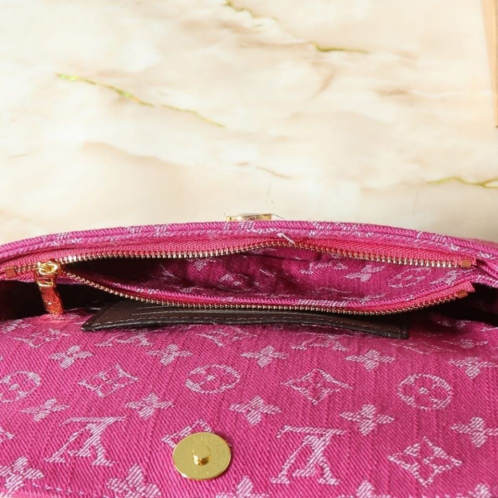 Louis Vuitton Wallet On Chain Ivy Monogram Denim Fuchsia 23Cm - Image 6
