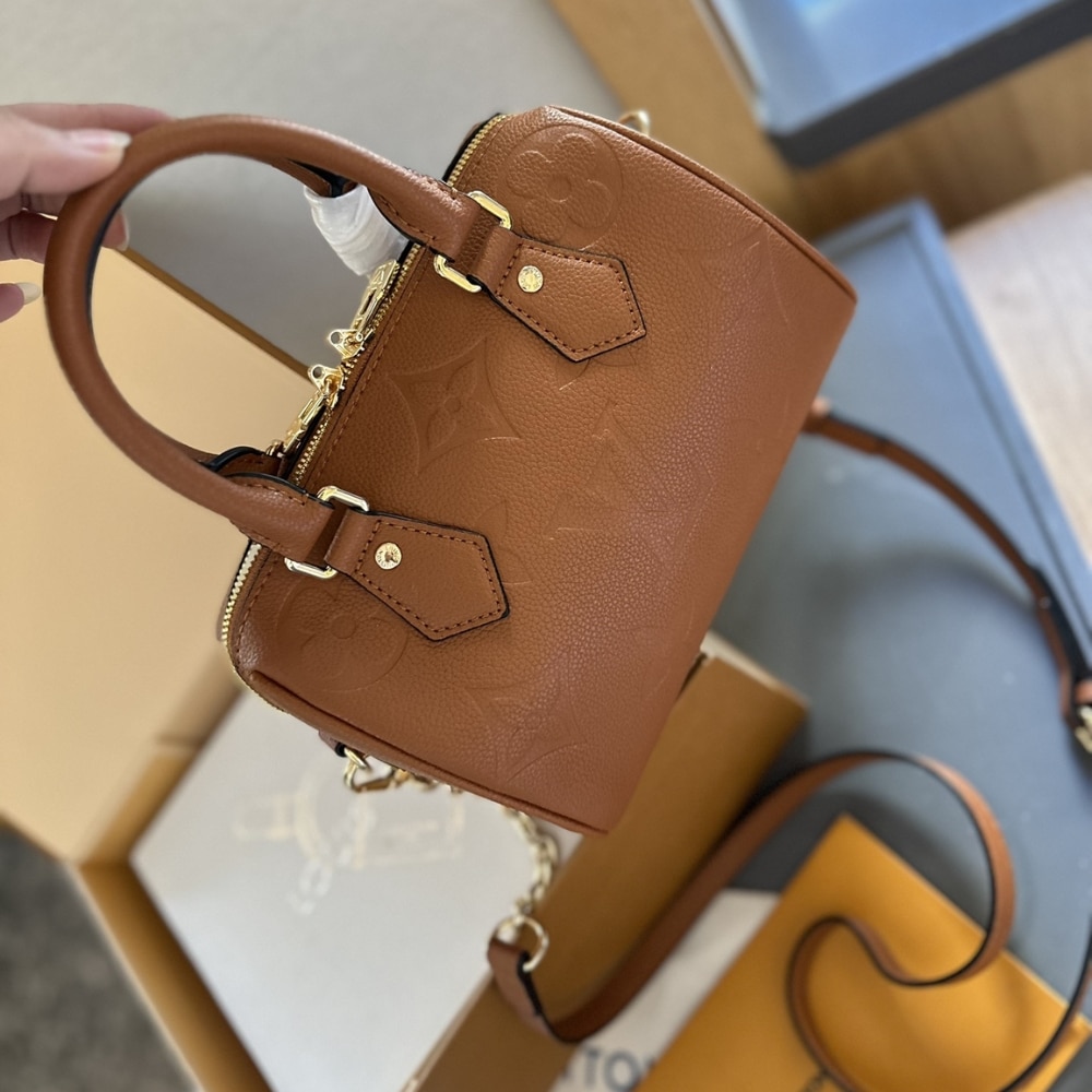 Louis Vuitton Speedy Bandoulière 20 Monogram Empreinte Handle Bag Cognac Brown 20Cm - Image 2