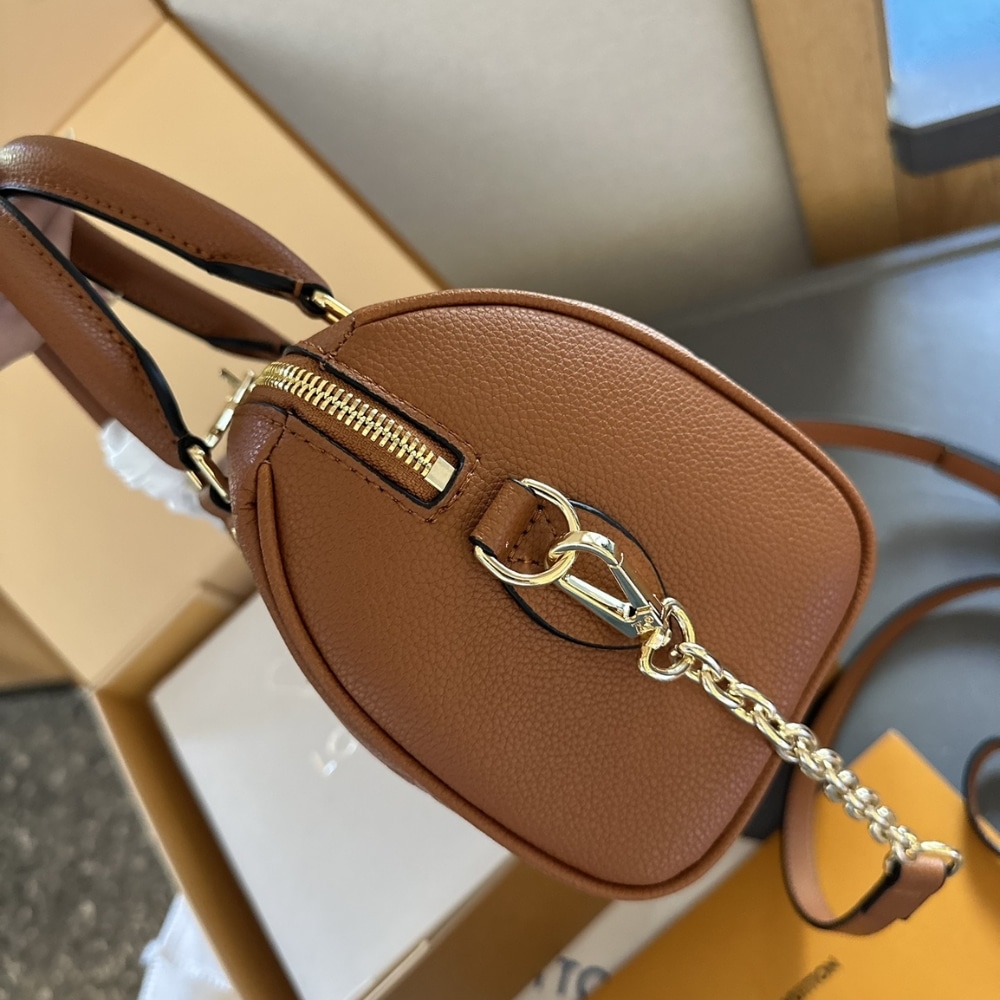 Louis Vuitton Speedy Bandoulière 20 Monogram Empreinte Handle Bag Cognac Brown 20Cm - Image 5