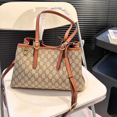 Alternative view of Gucci GG Emblem Small GG Supreme Canvas Tote Bag Beige And Brown 31Cm 815214 FAD6L 9758