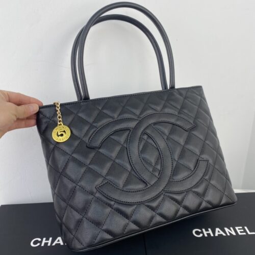 Alternative view of Chanel Medallion Medium Grain Leather Tote Bag Black 30cm