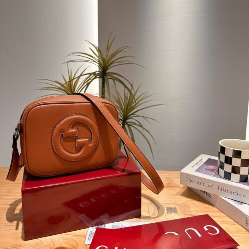 Alternative view of Gucci Blondie Mini Leather Shoulder Bag Brown 20Cm 820429 Aaedb 2718