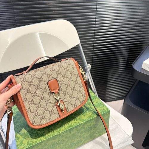 Alternative view of Gucci GG Emblem Mini GG Monogram Shoulder Bag Beige And Brown 20Cm ‎815211 Fad6L 9758