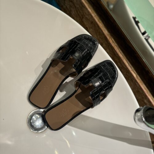 Alternative view of Hermès Oran Sandal Alligator In Black H001089Z 01360