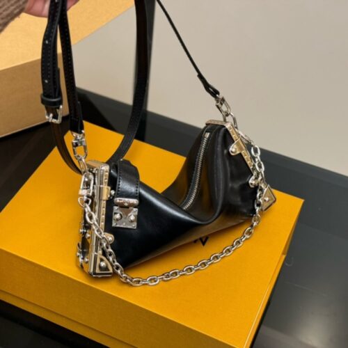Alternative view of Louis Vuitton Slim Trunk Leather Shoulder Bag Black 23Cm M25445